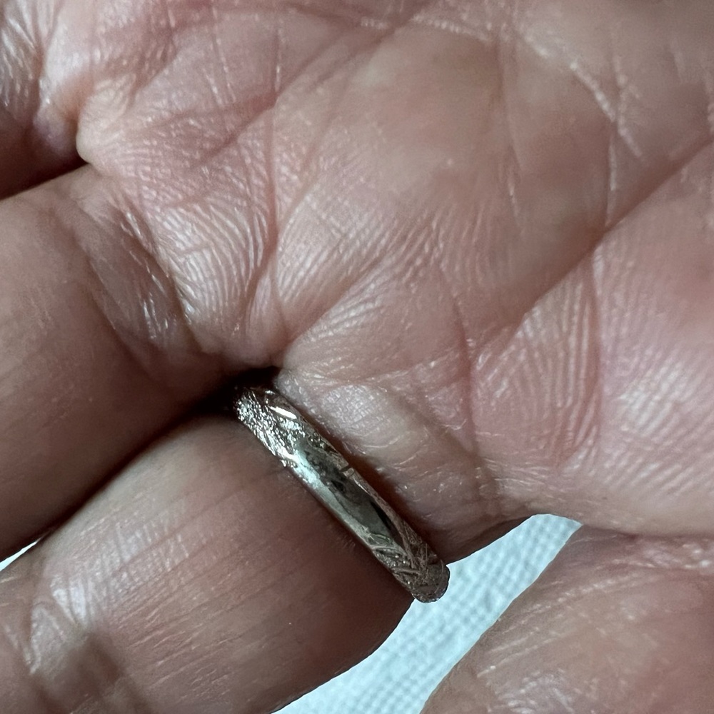 Beautiful Silver Plated Ring - image 4